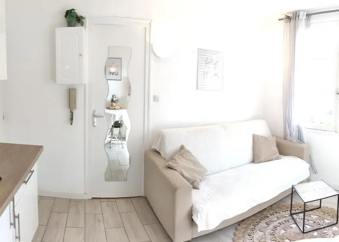 Charmant Studio 阿卡雄